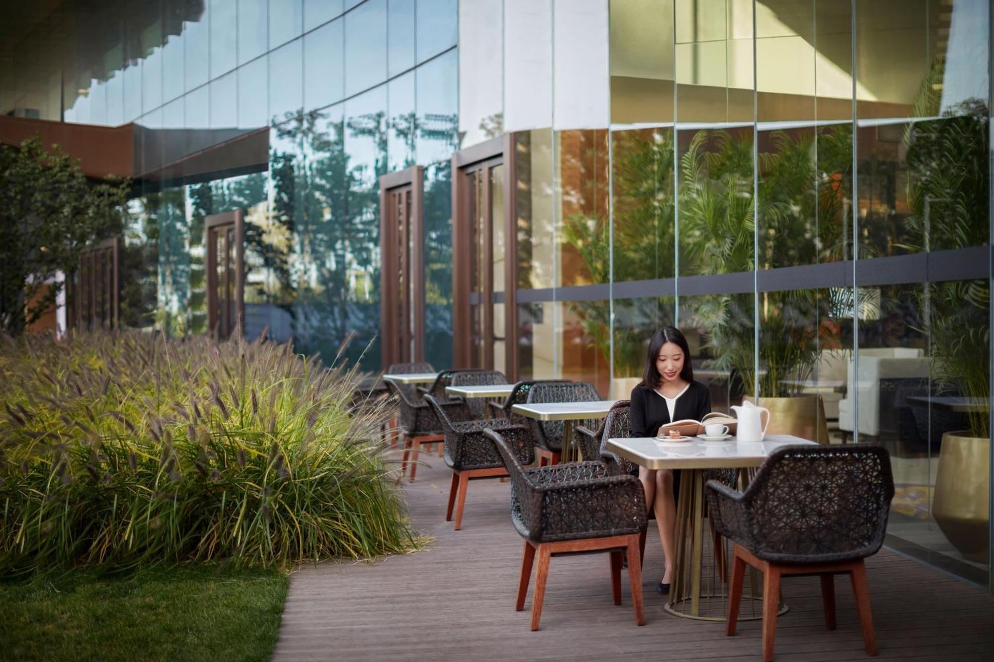 Sheraton Beijing Lize Hotel Exterior foto